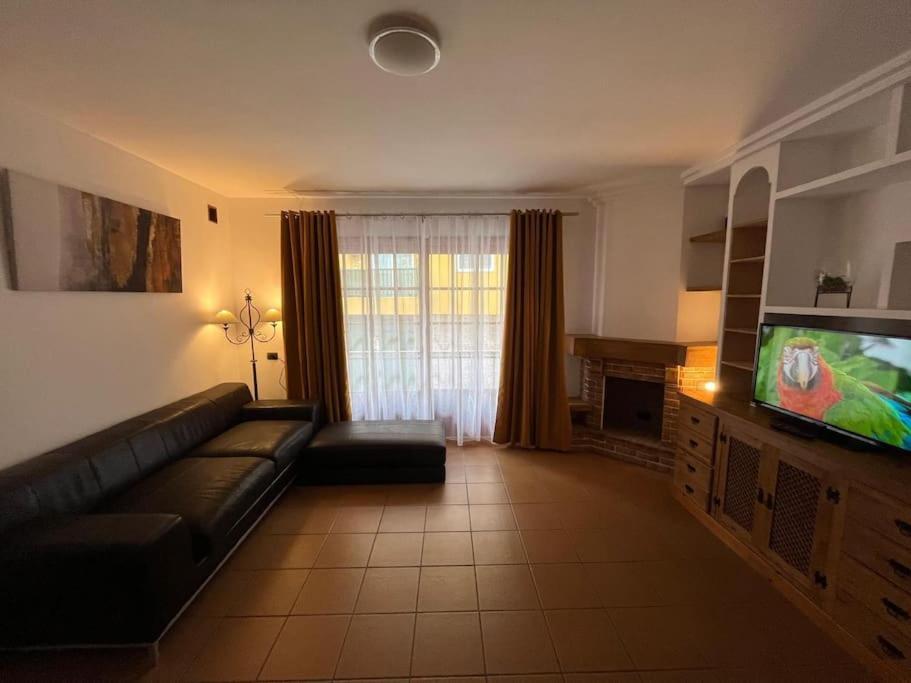 דירות לוס ריאלחוס Centro Toscal 3 Dorm Patio Cocina מראה חיצוני תמונה