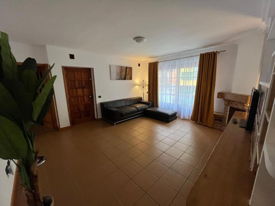 דירות לוס ריאלחוס Centro Toscal 3 Dorm Patio Cocina מראה חיצוני תמונה